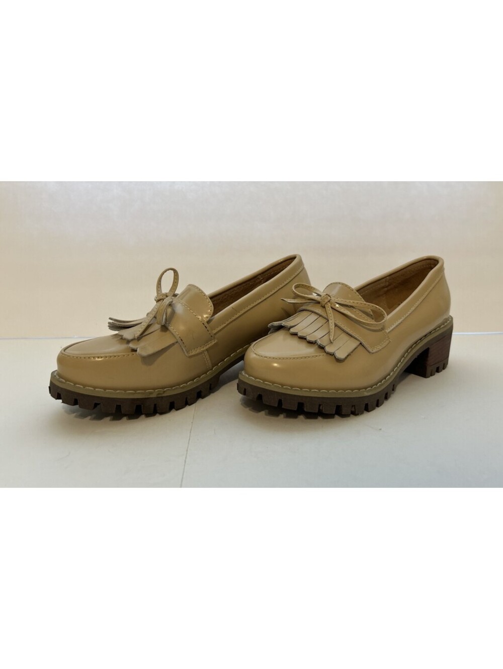 KKdom Women's 8.5 Tan Fringe Lug Soled Shoes - Faux Patten Uppers